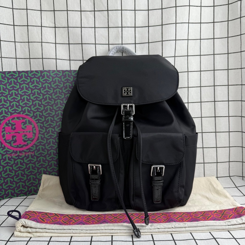 NEW Tory Burch NYLON FLAP BACKPACK in black-Authentic